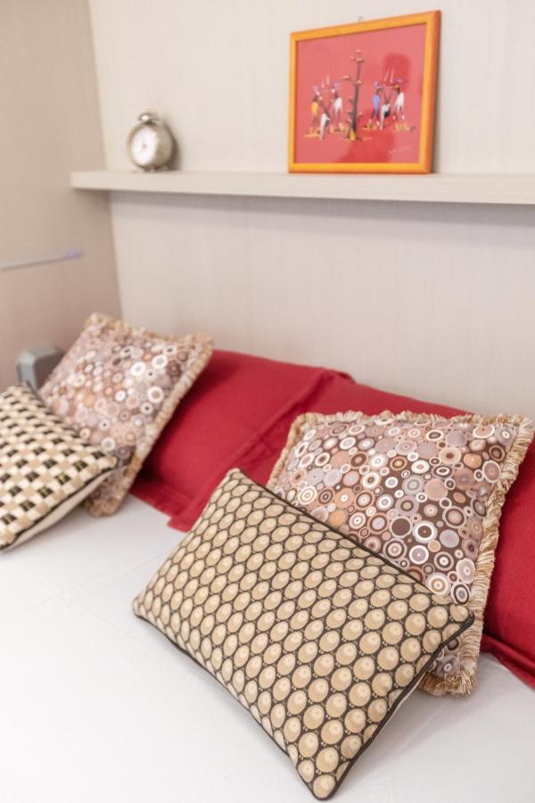 Household Settembrini Hotel Milánó Kültér fotó
